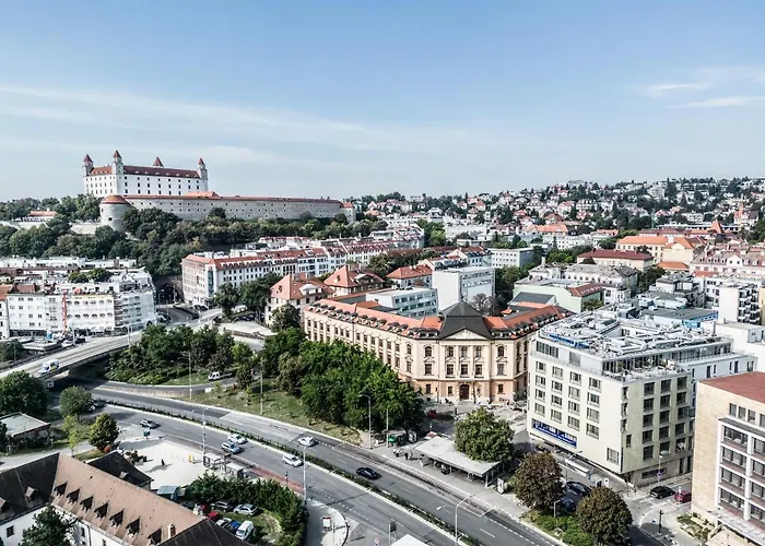 ファルケンシュタイナー ブラティスラバ 4*